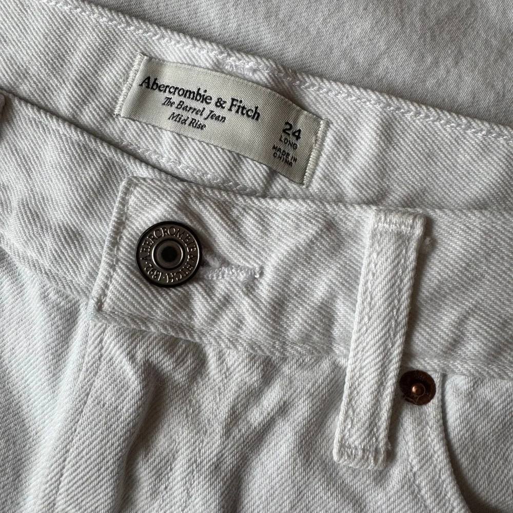 Abercrombie & Fitch White Barrel Jeans sz 24 - Picture 5 of 9